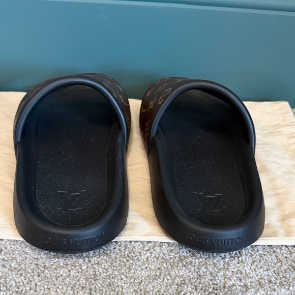 Louis Vuitton Monogram Men’s Sandal in Excellent condition 100% Authentic main image 7
